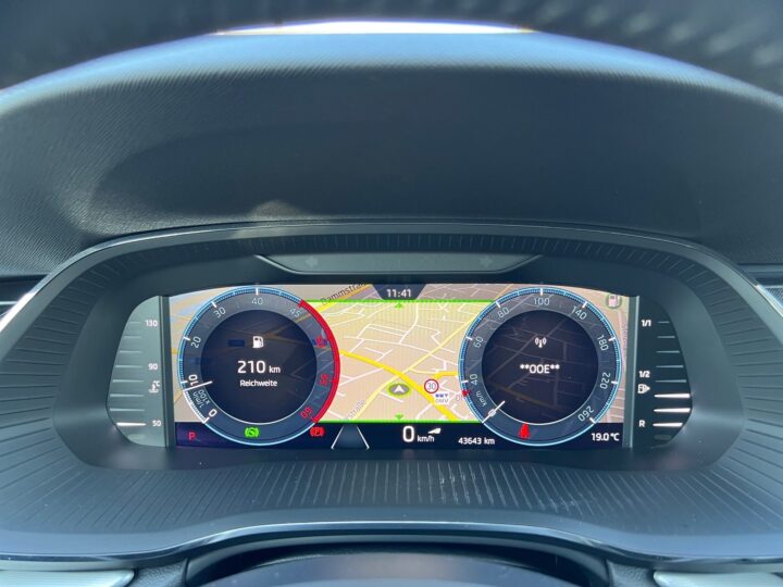 Abbildung Fahrzeugdetailansicht Skoda Octavia - Nr. 16