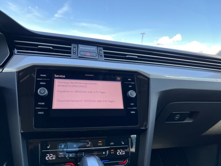 Abbildung Fahrzeugdetailansicht Volkswagen Passat Variant - Nr. 26