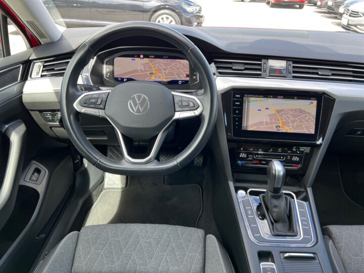 Abbildung Fahrzeugdetailansicht Volkswagen Passat Variant - Nr. 10