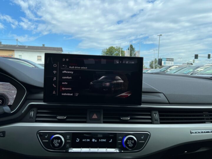 Abbildung Fahrzeugdetailansicht Audi A4 - Nr. 25