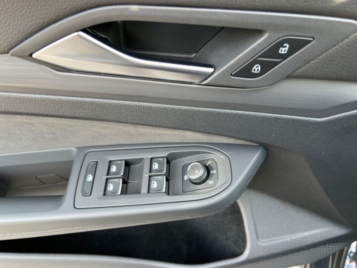 Abbildung Fahrzeugdetailansicht Volkswagen Golf Variant - Nr. 31