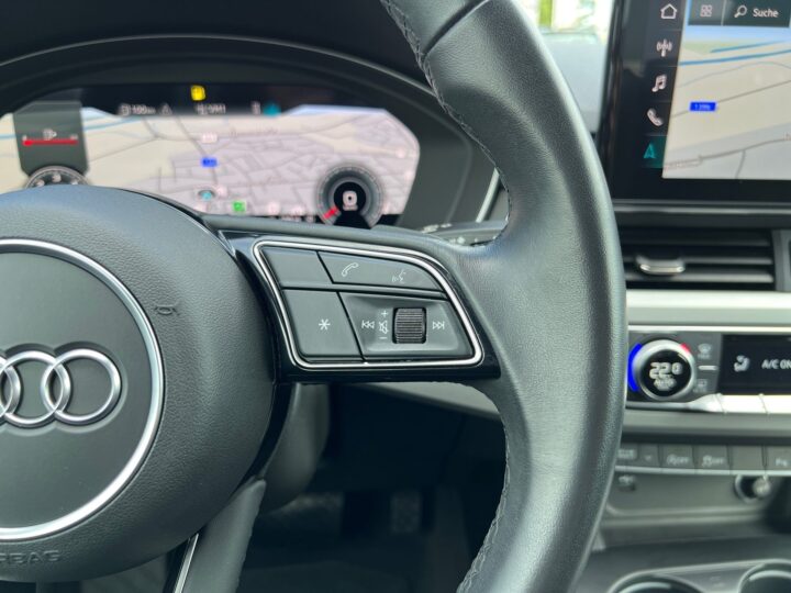 Abbildung Fahrzeugdetailansicht Audi A4 - Nr. 40