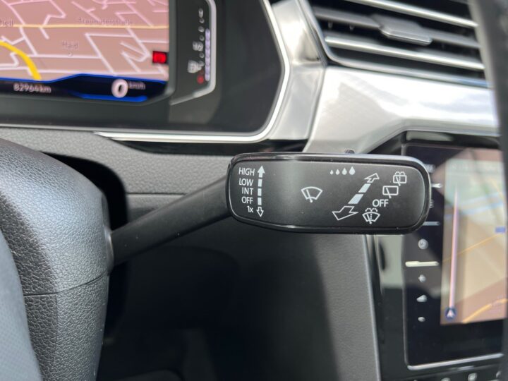 Abbildung Fahrzeugdetailansicht Volkswagen Passat Variant - Nr. 41