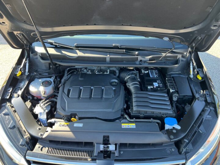 Abbildung Fahrzeugdetailansicht Volkswagen Touran - Nr. 35