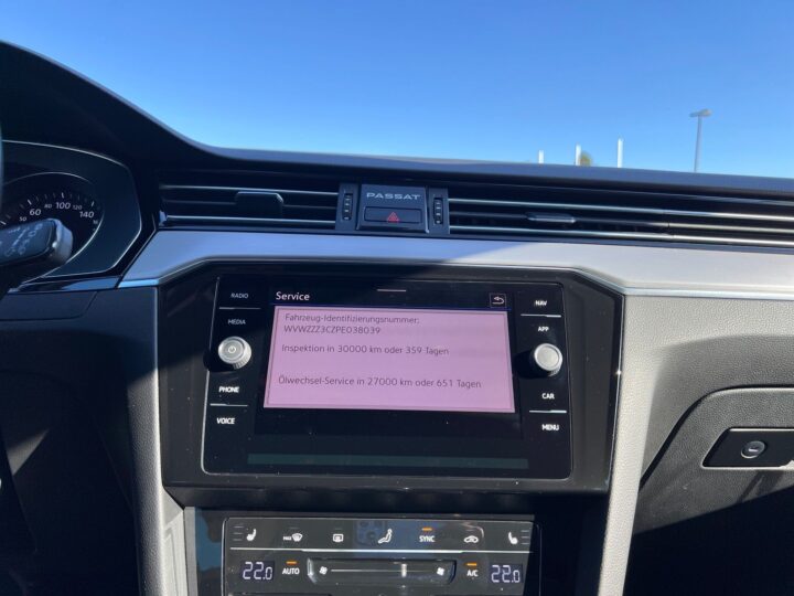 Abbildung Fahrzeugdetailansicht Volkswagen Passat Variant - Nr. 26