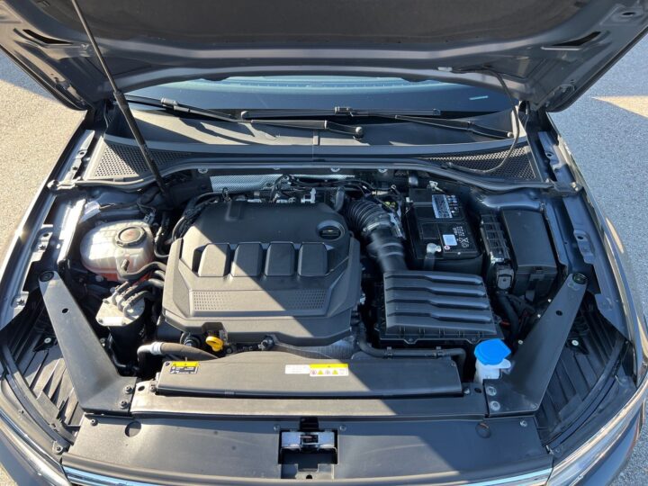 Abbildung Fahrzeugdetailansicht Volkswagen Passat Variant - Nr. 34