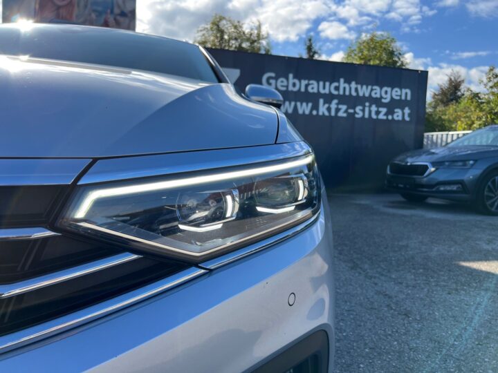 Abbildung Fahrzeugdetailansicht Volkswagen Passat Variant - Nr. 36
