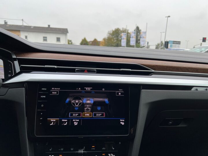 Abbildung Fahrzeugdetailansicht Volkswagen Arteon - Nr. 24