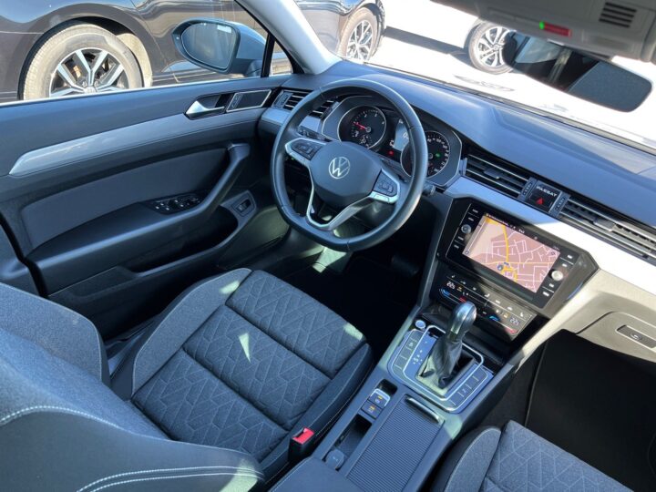 Abbildung Fahrzeugdetailansicht Volkswagen Passat Variant - Nr. 11