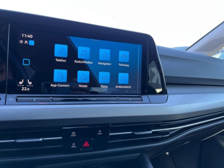 Abbildung Fahrzeugdetailansicht Volkswagen Golf Variant - Nr. 17