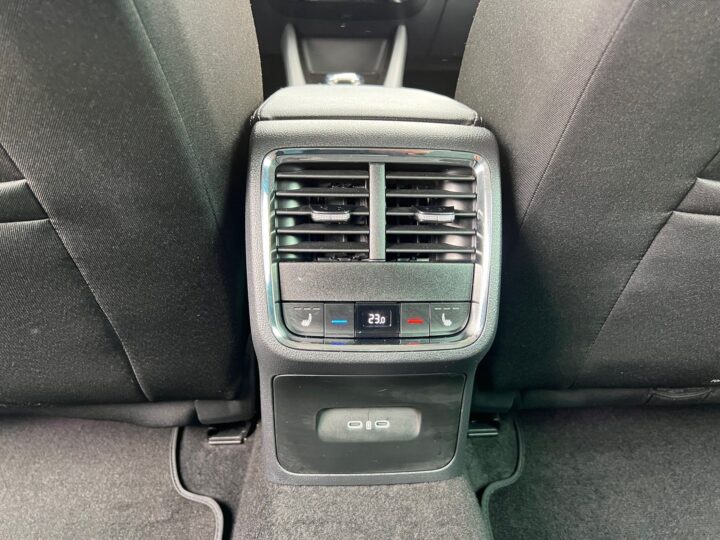 Abbildung Fahrzeugdetailansicht Skoda Octavia - Nr. 33