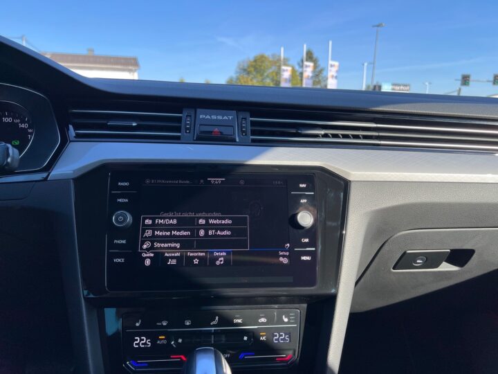 Abbildung Fahrzeugdetailansicht Volkswagen Passat Variant - Nr. 20