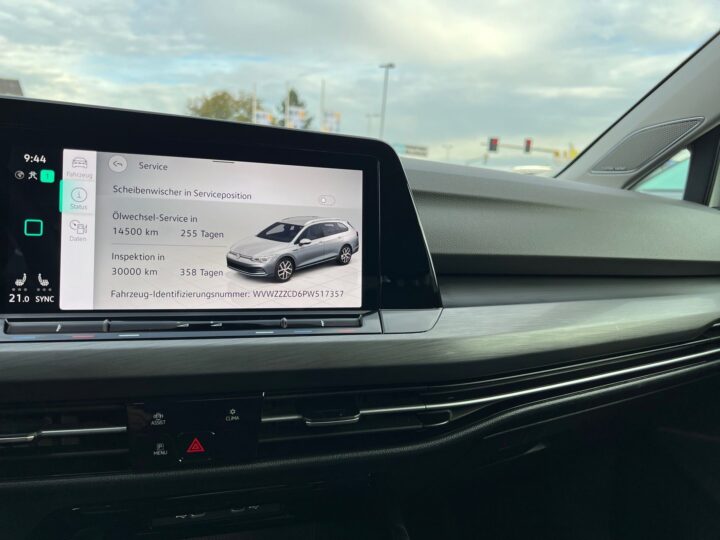Abbildung Fahrzeugdetailansicht Volkswagen Golf Variant - Nr. 26
