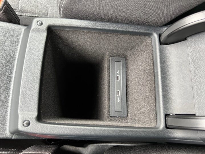 Abbildung Fahrzeugdetailansicht Volkswagen Passat Variant - Nr. 29