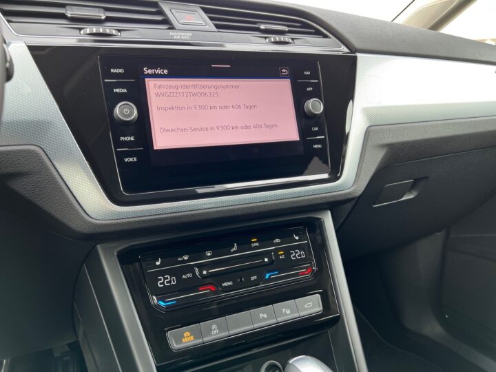 Abbildung Fahrzeugdetailansicht Volkswagen Touran - Nr. 26