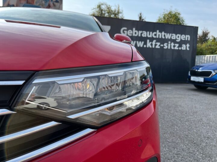 Abbildung Fahrzeugdetailansicht Volkswagen Passat Variant - Nr. 36