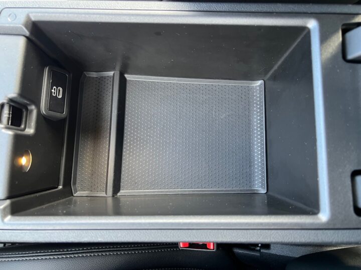 Abbildung Fahrzeugdetailansicht BMW 318 - Nr. 45