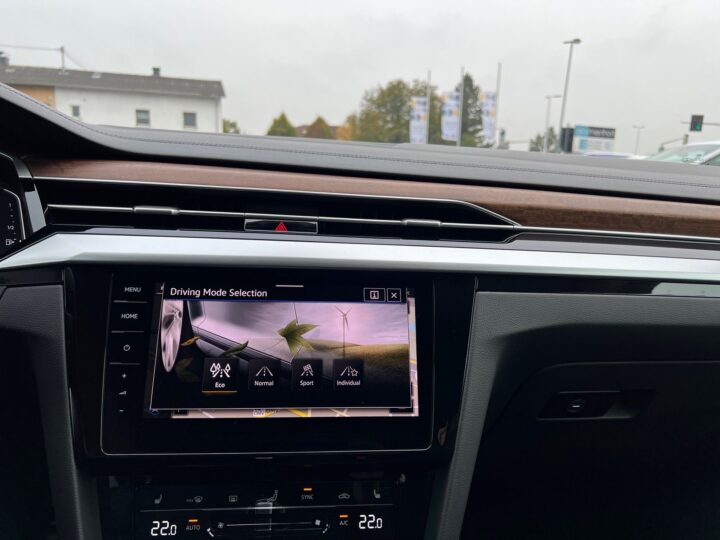 Abbildung Fahrzeugdetailansicht Volkswagen Arteon - Nr. 26