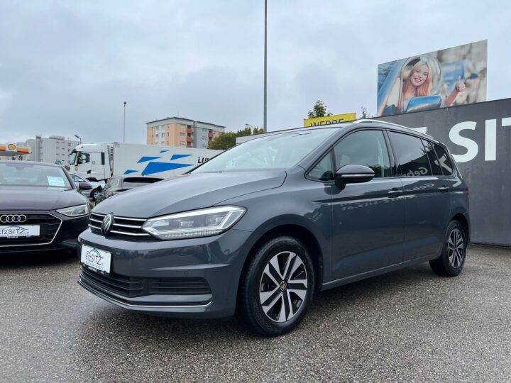 Abbildung Fahrzeugdetailansicht Volkswagen Touran - Nr. 6