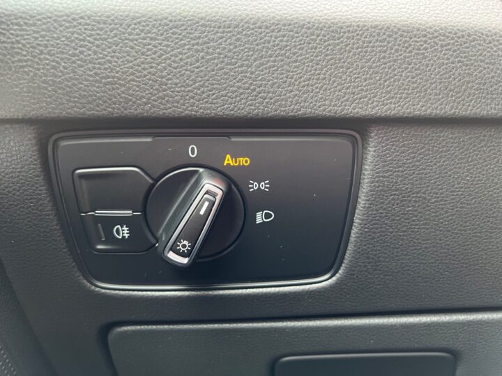 Abbildung Fahrzeugdetailansicht Volkswagen Arteon - Nr. 46