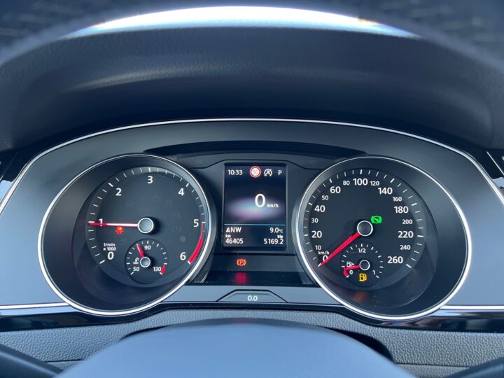 Abbildung Fahrzeugdetailansicht Volkswagen Passat Variant - Nr. 16