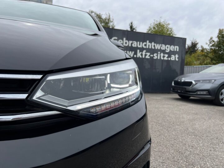 Abbildung Fahrzeugdetailansicht Volkswagen Touran - Nr. 36