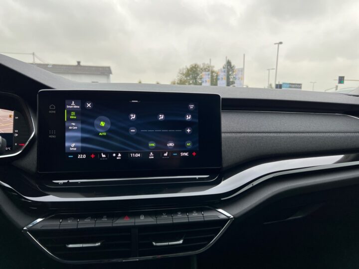 Abbildung Fahrzeugdetailansicht Skoda Octavia - Nr. 24