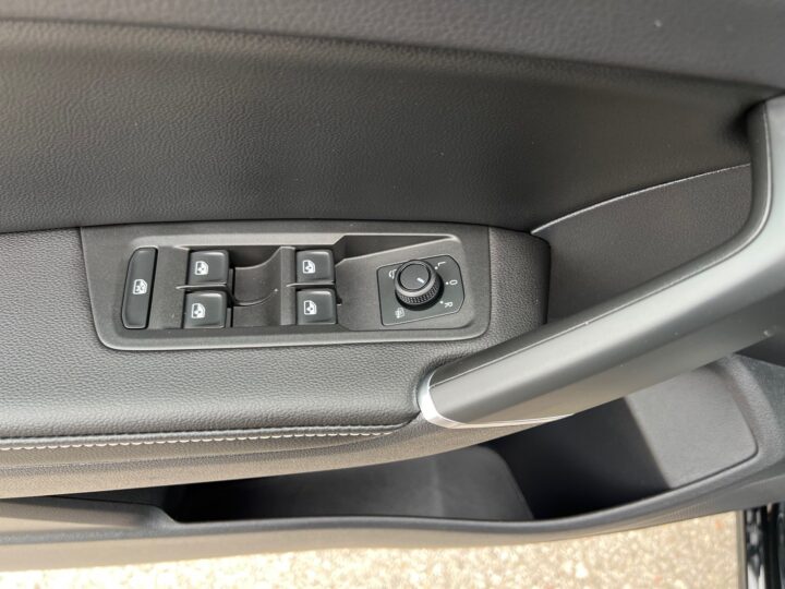 Abbildung Fahrzeugdetailansicht Volkswagen Touran - Nr. 31