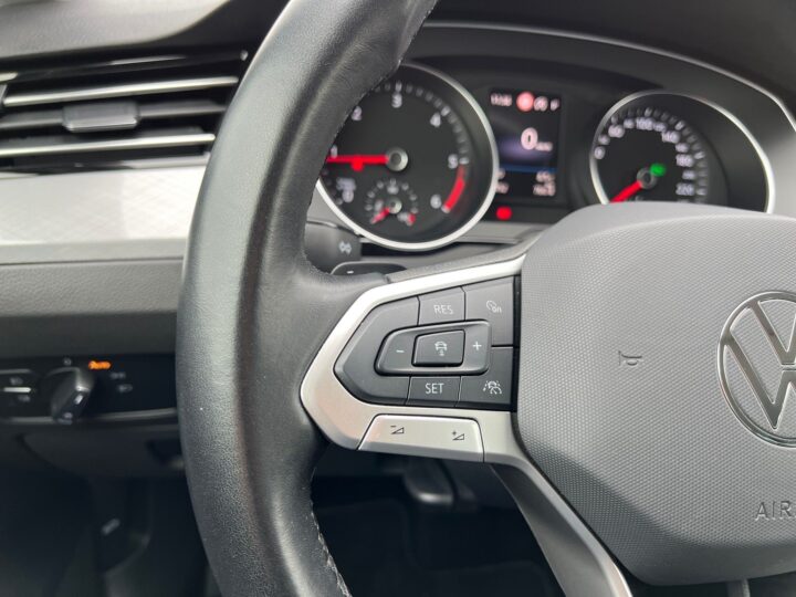 Abbildung Fahrzeugdetailansicht Volkswagen Passat Variant - Nr. 40
