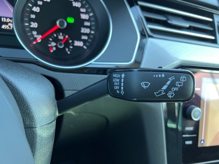 Abbildung Fahrzeugdetailansicht Volkswagen Passat Variant - Nr. 41