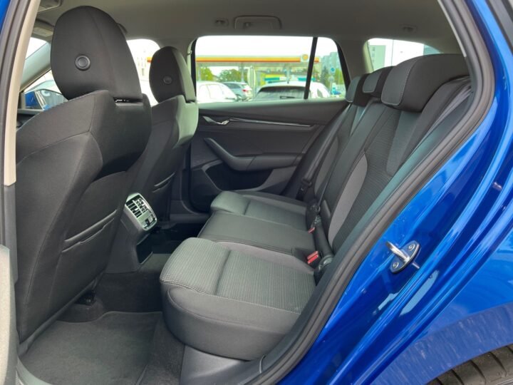 Abbildung Fahrzeugdetailansicht Skoda Octavia - Nr. 13