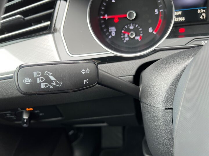 Abbildung Fahrzeugdetailansicht Volkswagen Passat Variant - Nr. 43