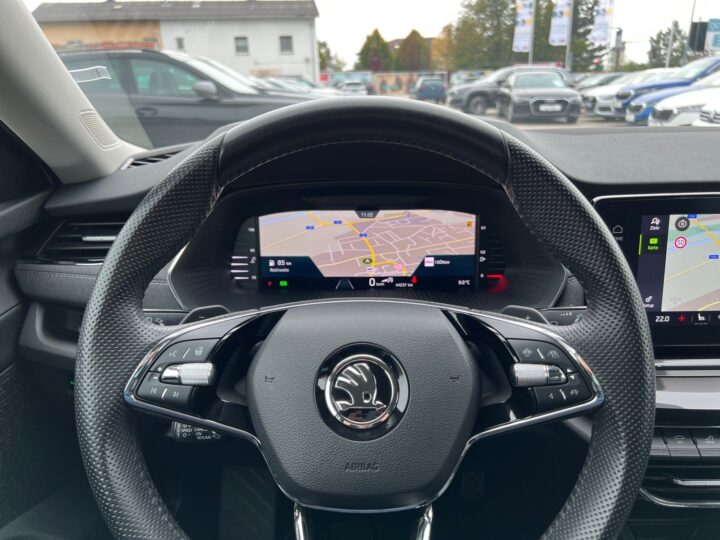 Abbildung Fahrzeugdetailansicht Skoda Octavia - Nr. 15