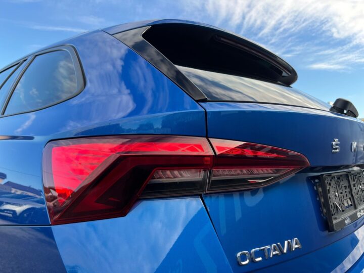 Abbildung Fahrzeugdetailansicht Skoda Octavia - Nr. 36