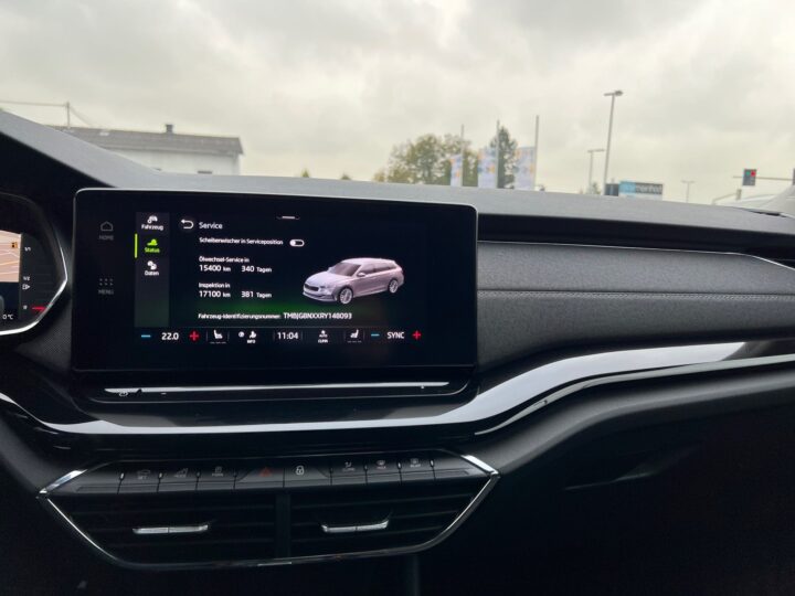 Abbildung Fahrzeugdetailansicht Skoda Octavia - Nr. 27