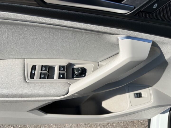 Abbildung Fahrzeugdetailansicht Volkswagen Tiguan Allspace - Nr. 31
