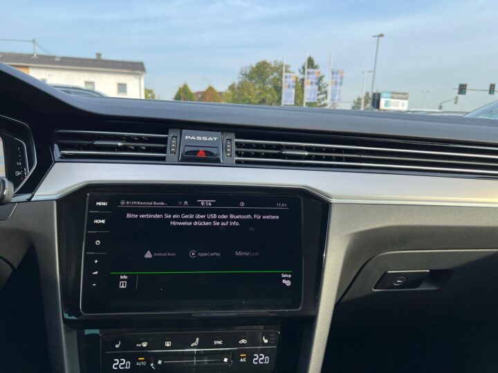 Abbildung Fahrzeugdetailansicht Volkswagen Passat Variant - Nr. 21