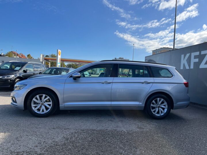Abbildung Fahrzeugdetailansicht Volkswagen Passat Variant - Nr. 5