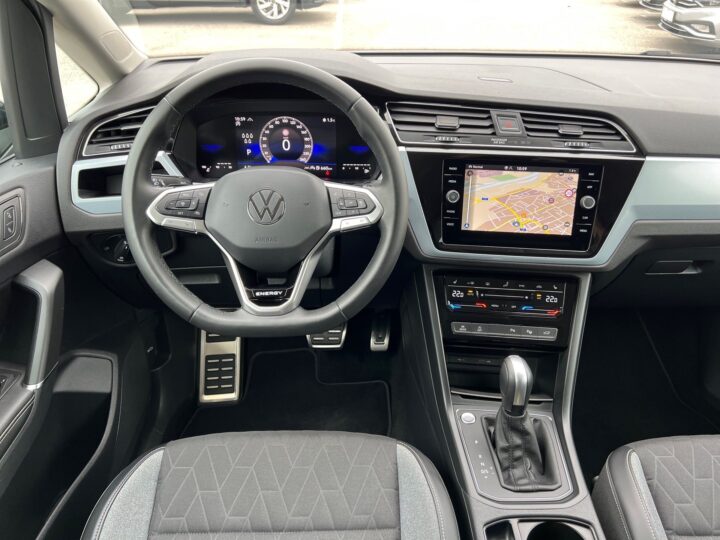 Abbildung Fahrzeugdetailansicht Volkswagen Touran - Nr. 10