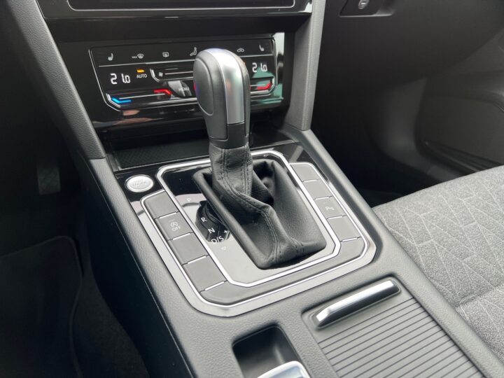 Abbildung Fahrzeugdetailansicht Volkswagen Passat Variant - Nr. 28
