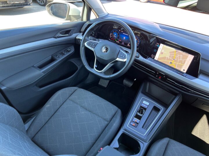 Abbildung Fahrzeugdetailansicht Volkswagen Golf Variant - Nr. 11