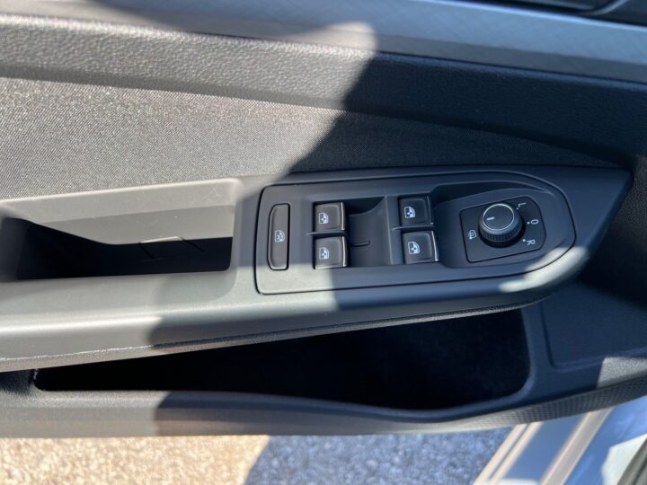 Abbildung Fahrzeugdetailansicht Volkswagen Golf Variant - Nr. 31