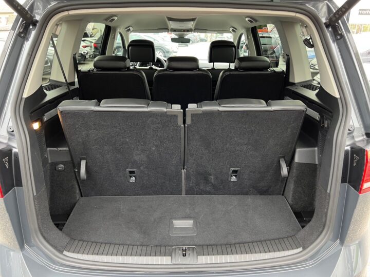 Abbildung Fahrzeugdetailansicht Volkswagen Touran - Nr. 15