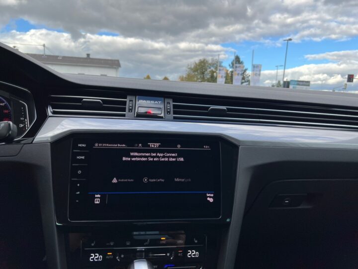 Abbildung Fahrzeugdetailansicht Volkswagen Passat Variant - Nr. 21