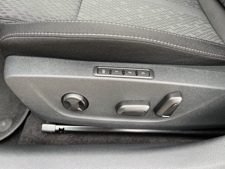Abbildung Fahrzeugdetailansicht Skoda Octavia - Nr. 32