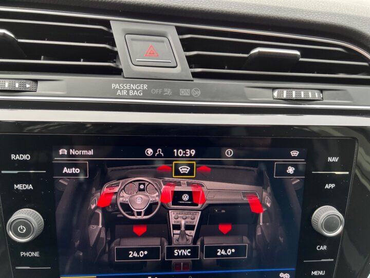 Abbildung Fahrzeugdetailansicht Volkswagen Touran - Nr. 26