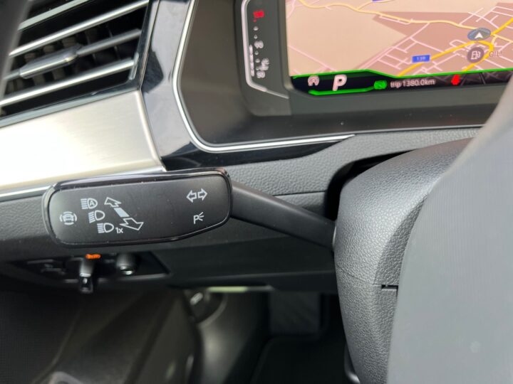 Abbildung Fahrzeugdetailansicht Volkswagen Passat Variant - Nr. 46