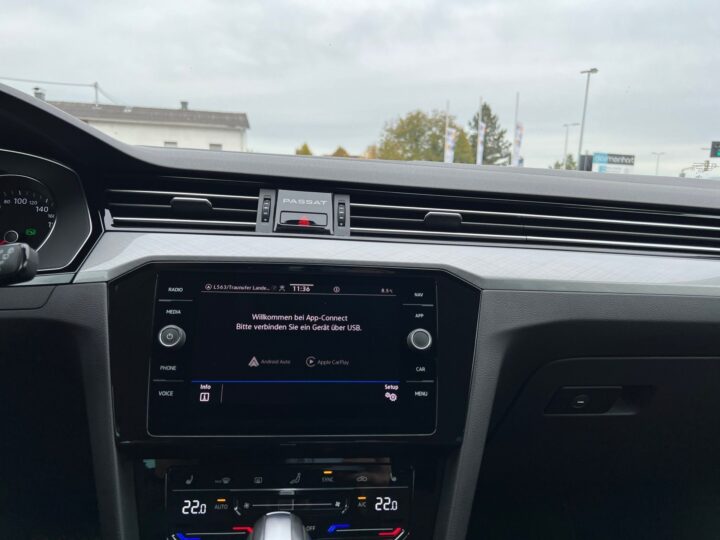 Abbildung Fahrzeugdetailansicht Volkswagen Passat Variant - Nr. 21