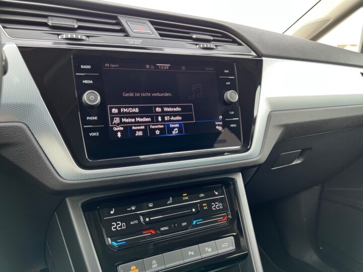 Abbildung Fahrzeugdetailansicht Volkswagen Touran - Nr. 20
