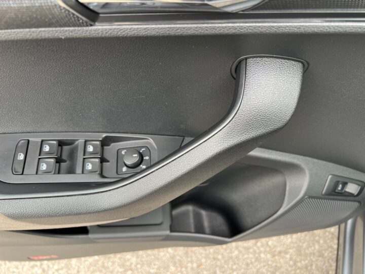 Abbildung Fahrzeugdetailansicht Skoda Karoq - Nr. 31